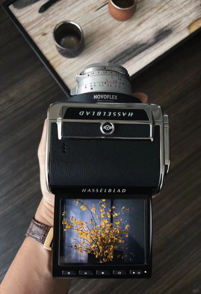 
                  
                    Load image into Gallery viewer, Hasselblad 907X &amp;amp; CFV 100C Camera
                  
                